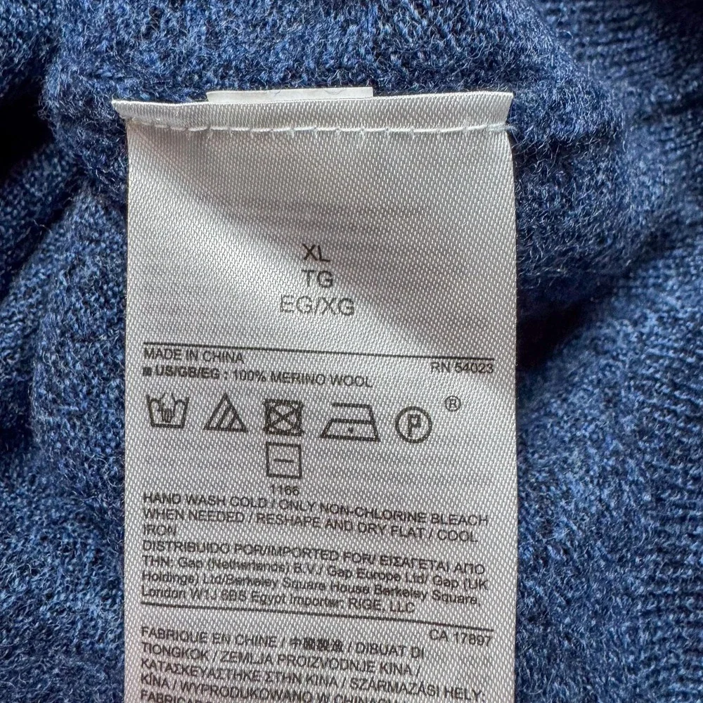Banana Republic Sweater‎ Mens XL Blue 100% Merino Wool V Neck Pullover Knit